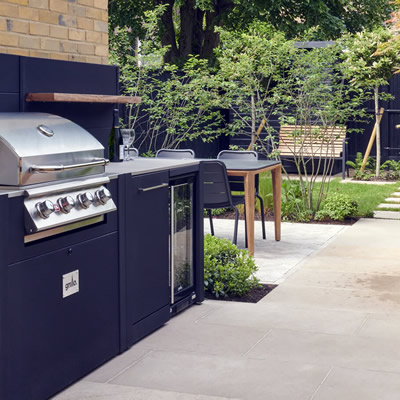 Wimbledon Garden with Outdoor Kitchen
