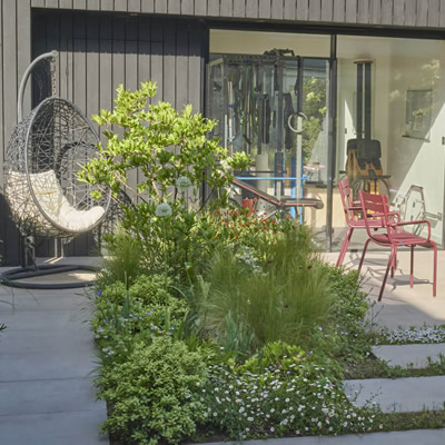 Wimbledon Small Garden With Garden Room