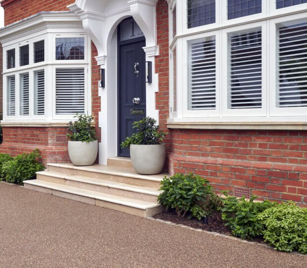 Putney Front Drive and Garden With Electric Gates  - thumbnail