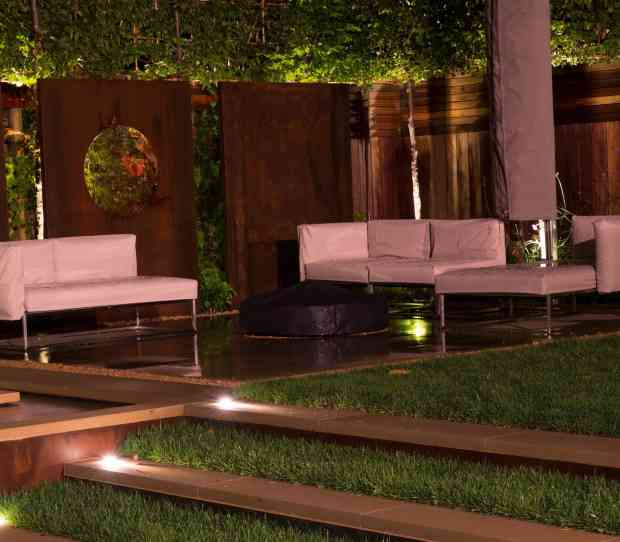 Wimbledon Large Garden at Night - thumbnail