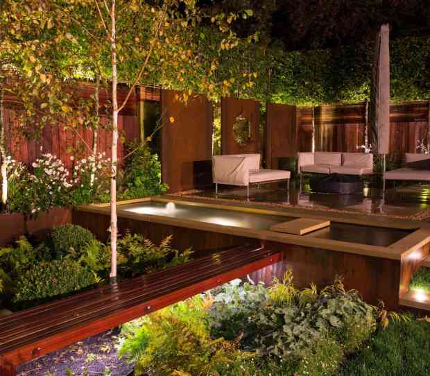 Wimbledon Large Garden at Night - thumbnail