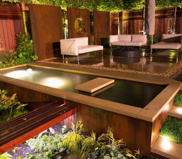 Wimbledon Large Garden at Night - thumbnail