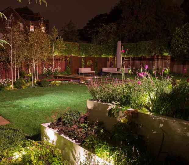 Wimbledon Large Garden at Night - thumbnail