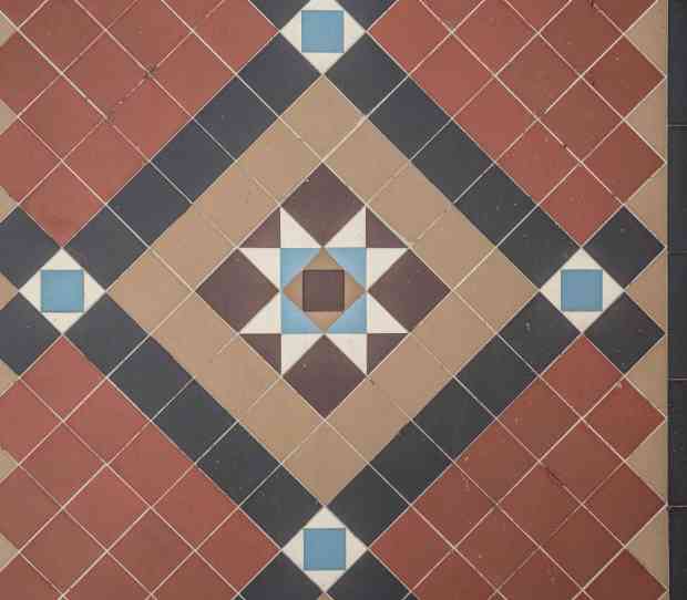 Wandsworth Common, Front Garden - thumbnail