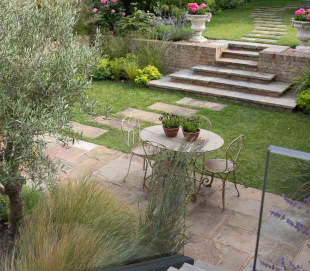 Traditional Back Garden, Richmond - thumbnail