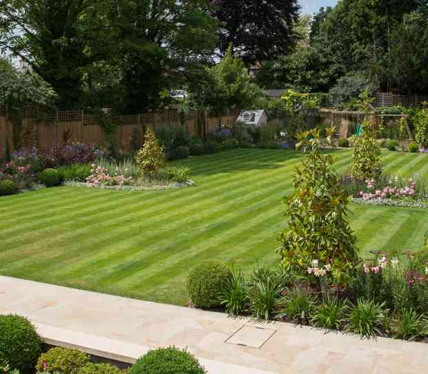 Wimbledon Large Luxury Garden - thumbnail