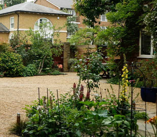 Wimbledon Village Front Garden Drive 1 - thumbnail