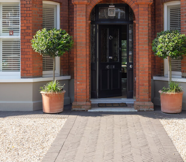 Ealing front garden 2 - thumbnail