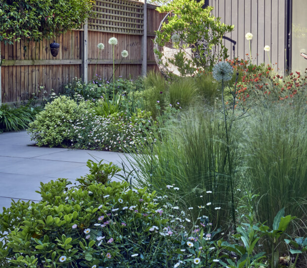 Wimbledon Small Garden With Garden Room 2 - thumbnail